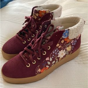 Rifle Paper Co. + Keds hightop sneakers size 8.5 womens Like New in Box!
